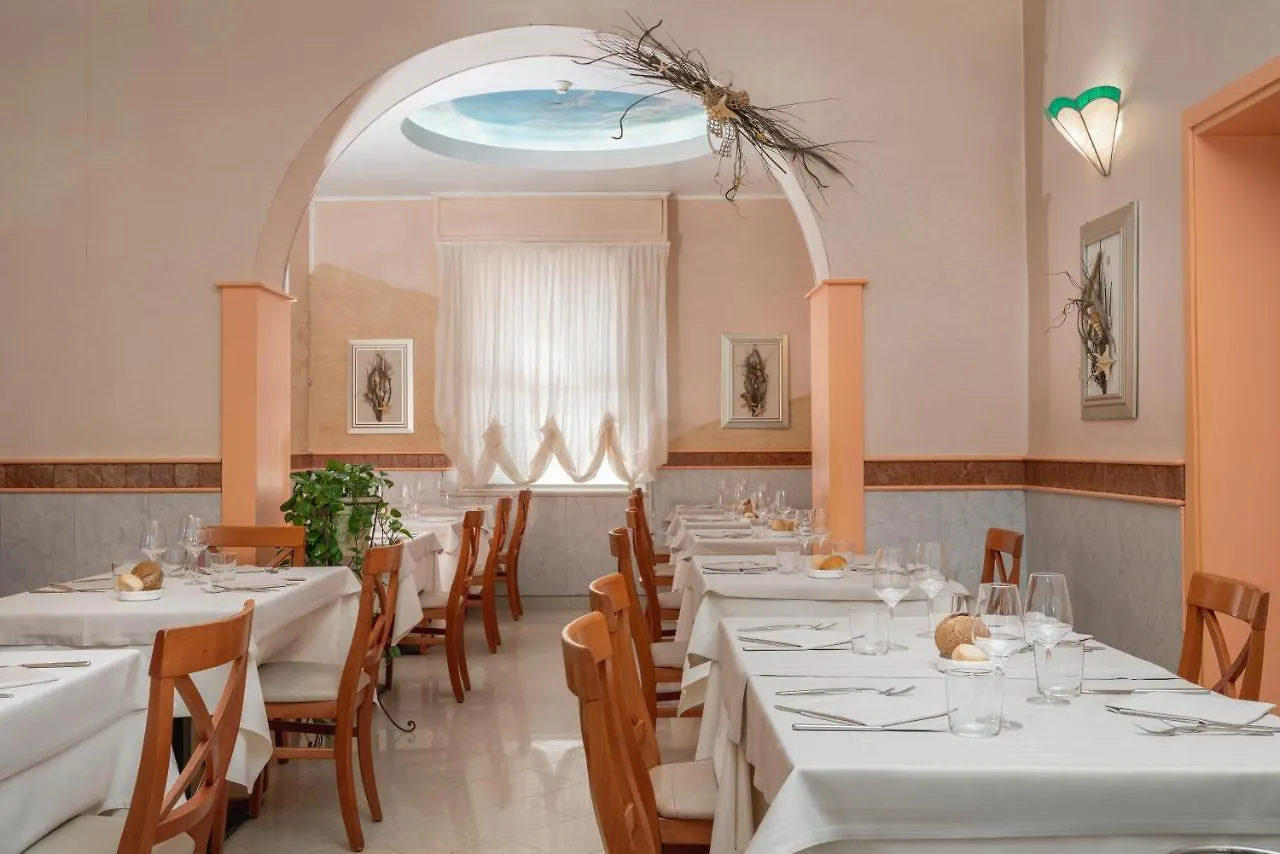 Albergo Ristorante Pozzi Bellaria-Igea Marina 2*,  Italy