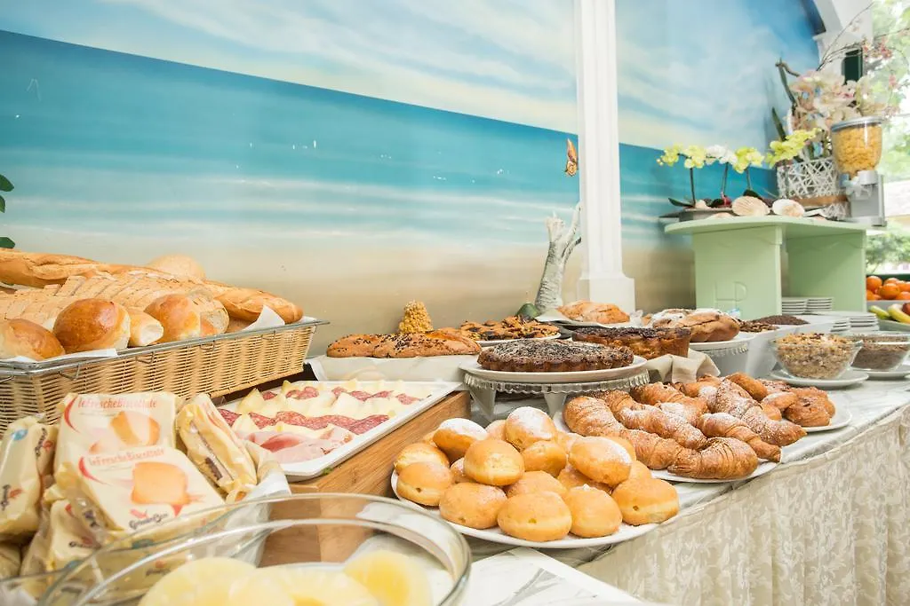 Albergo Ristorante Pozzi Bellaria-Igea Marina 2*,  Italy