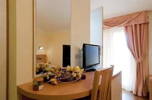 Albergo Ristorante Pozzi Bellaria-Igea Marina 2*,